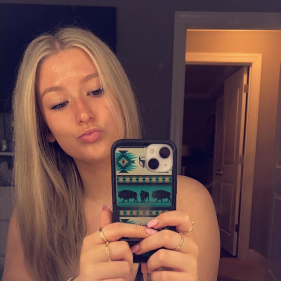 Julia Winkel